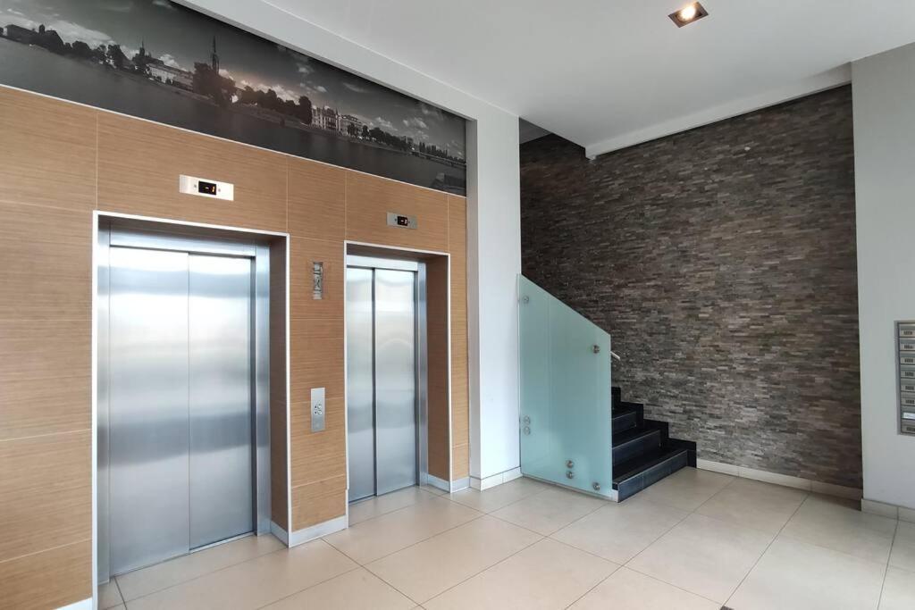 Widok & Parking Apartment